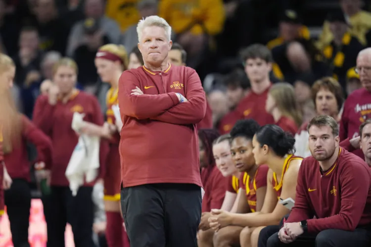 This season will be Fennelly's last